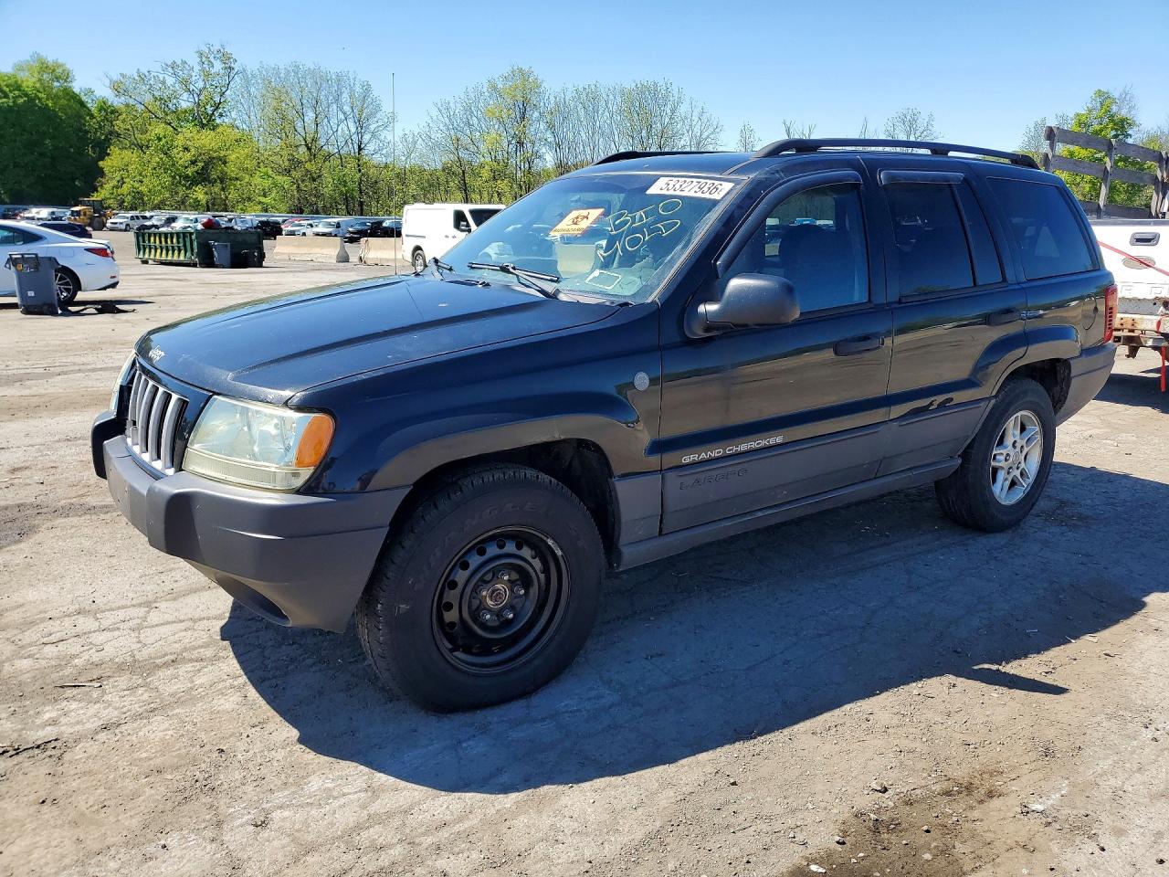 2004 Jeep Grand Cherokee Laredo, VIN 1J4GW48N54C409713 — Front end