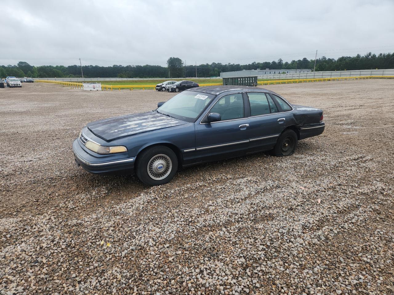1997 Ford Crown Victoria, VIN 2FALP73WXVX110070 — Rear end