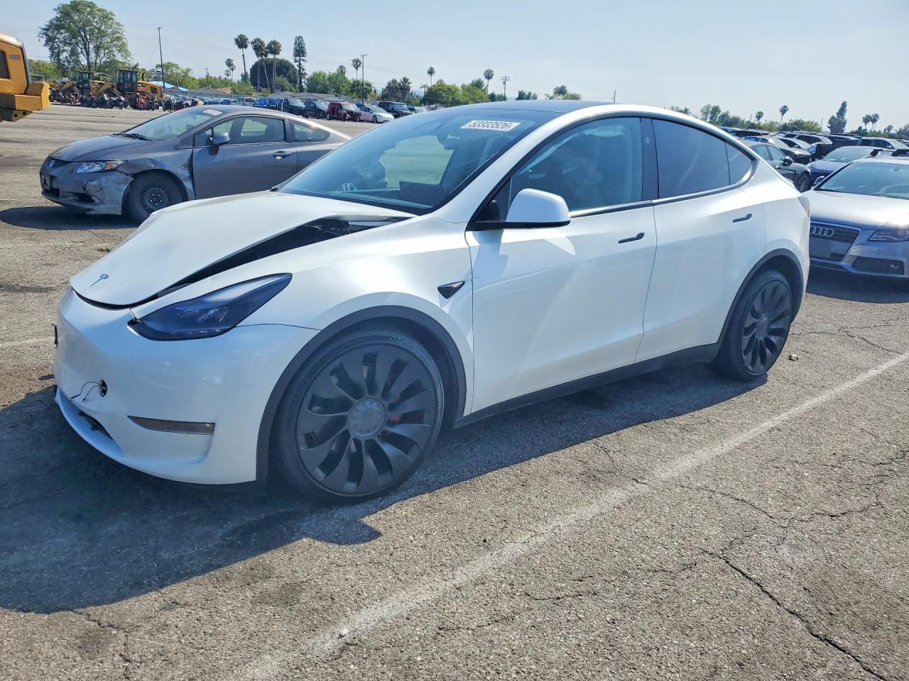 2023 Tesla Model Y Performance, VIN 7SAYGDEF8PF924297 — Фото с аукциона 1 of 15