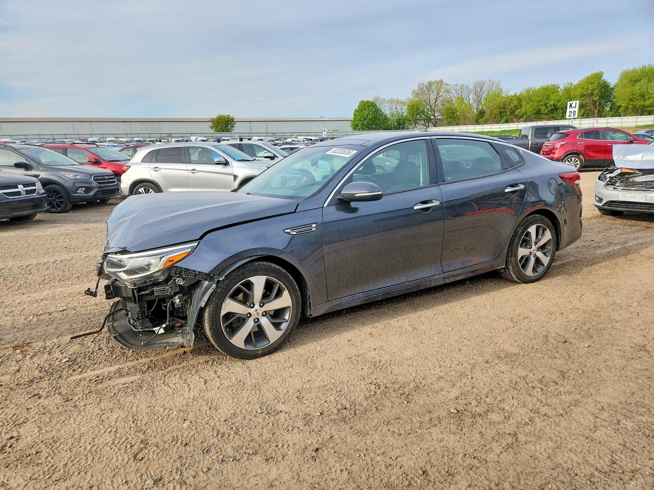 2019 Kia Optima S, VIN 5XXGT4L30KG376962 — Front end