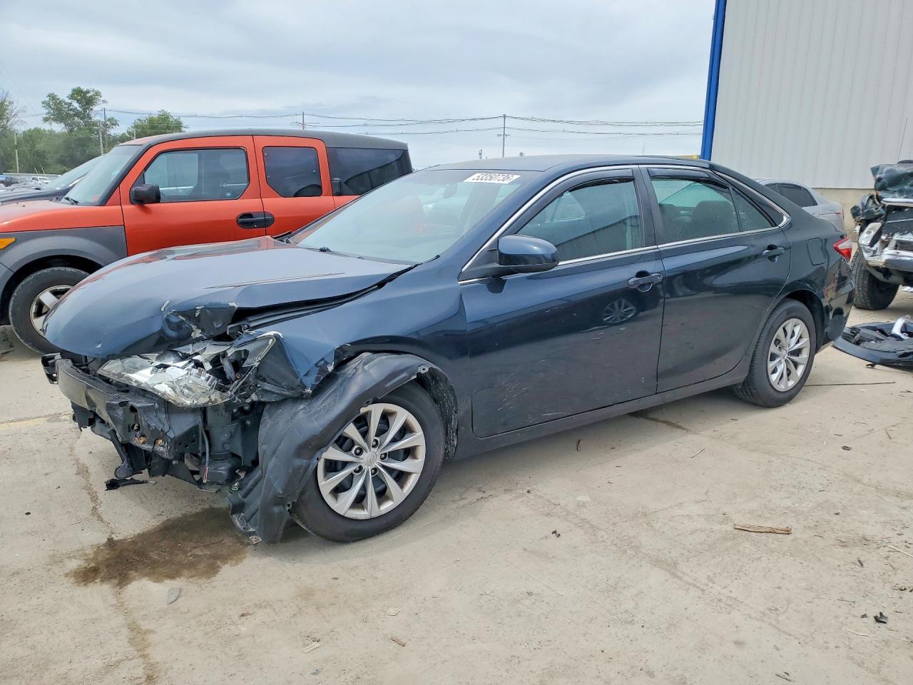 2016 Toyota Camry LE, VIN 4T4BF1FK3GR560735 — Front end