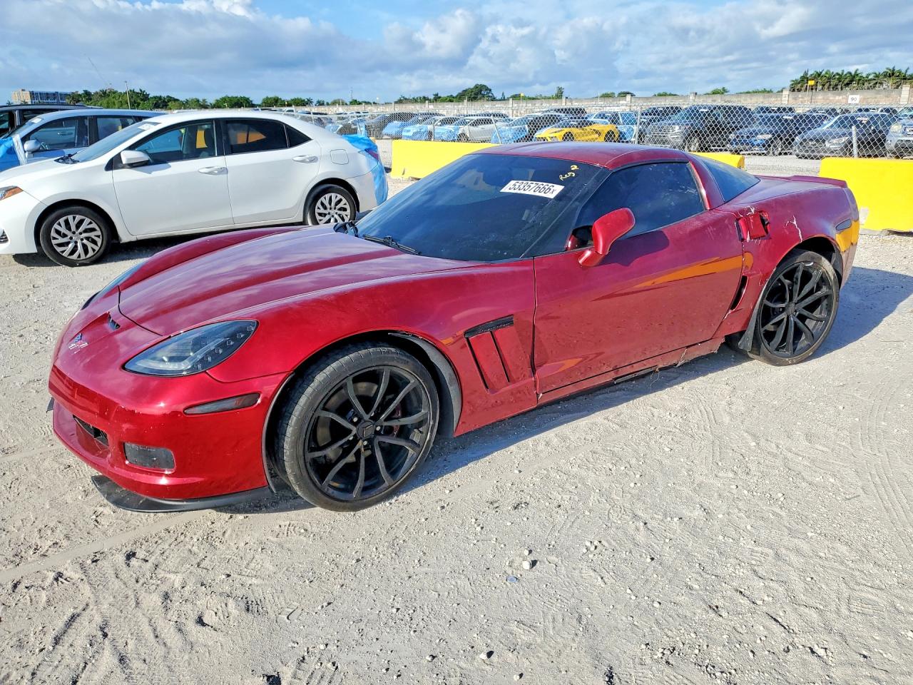 2010 Chevrolet Corvette 3LT, VIN 1G1YG2DW2A5100588 — Side