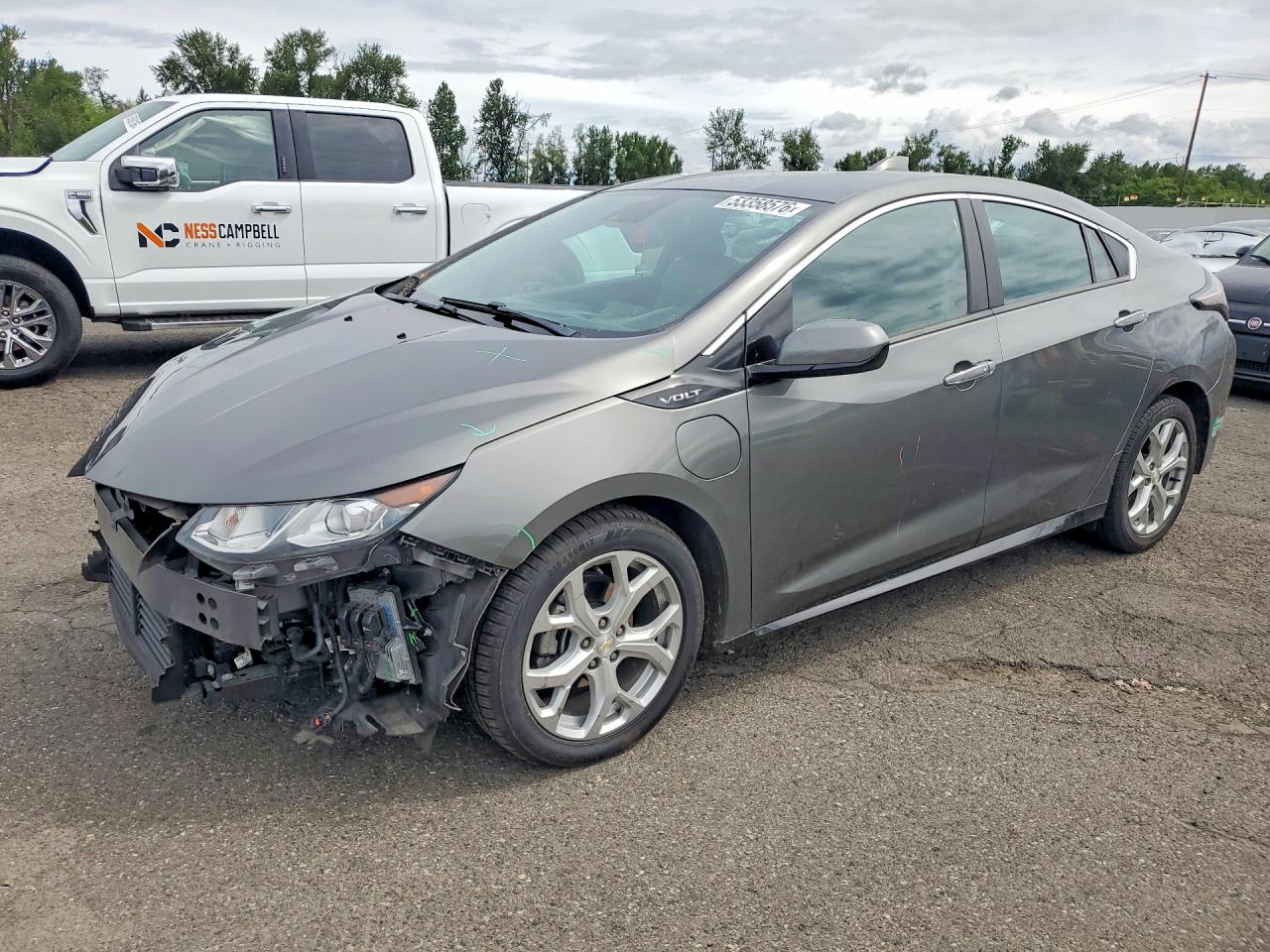 2016 Chevrolet Volt Premier, VIN 1G1RD6S57GU120199 — Front end