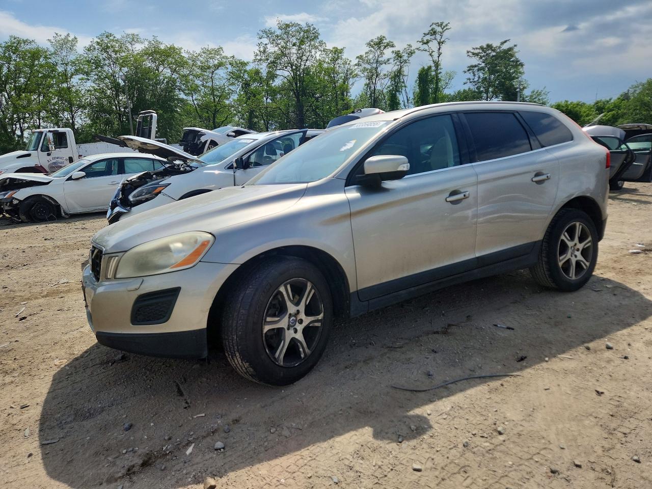 2012 Volvo XC60 3.0L, VIN YV4902DZ7C2281229 — Undercarriage