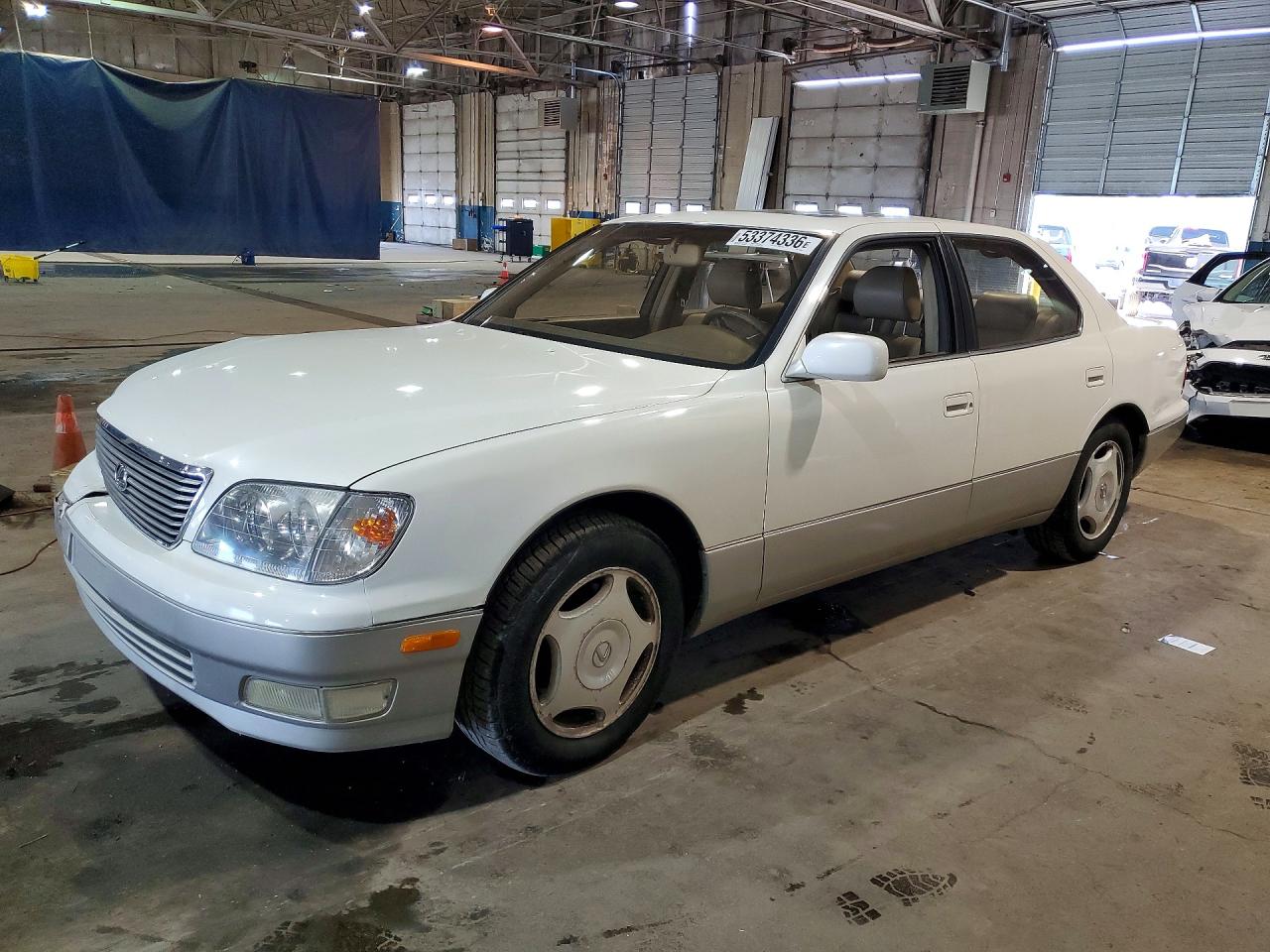 1998 Lexus LS 400, VIN JT8BH28F6W0104697 — Front end