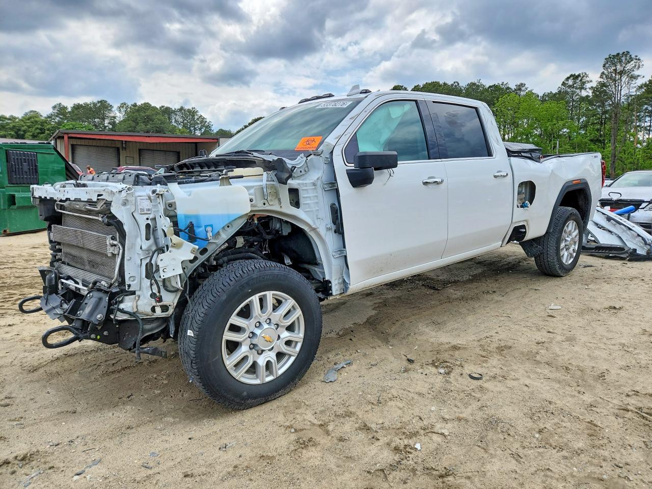 2023 GMC Sierra 3500HD SLT, VIN 1GT49UEY6PF192464 — Front end