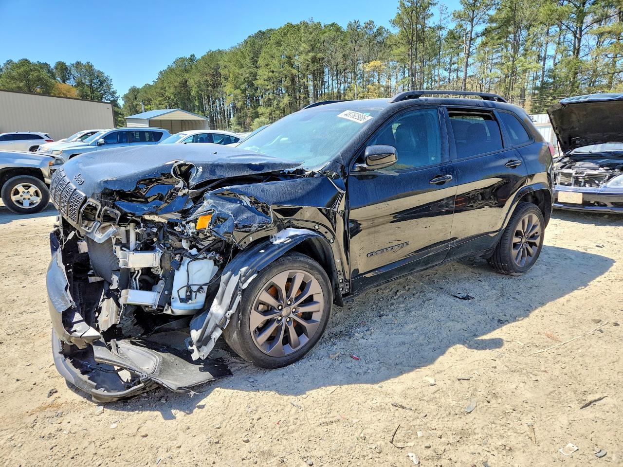 2019 Jeep Cherokee High Altitude, VIN 1C4PJLDN2KD341026 — Front end