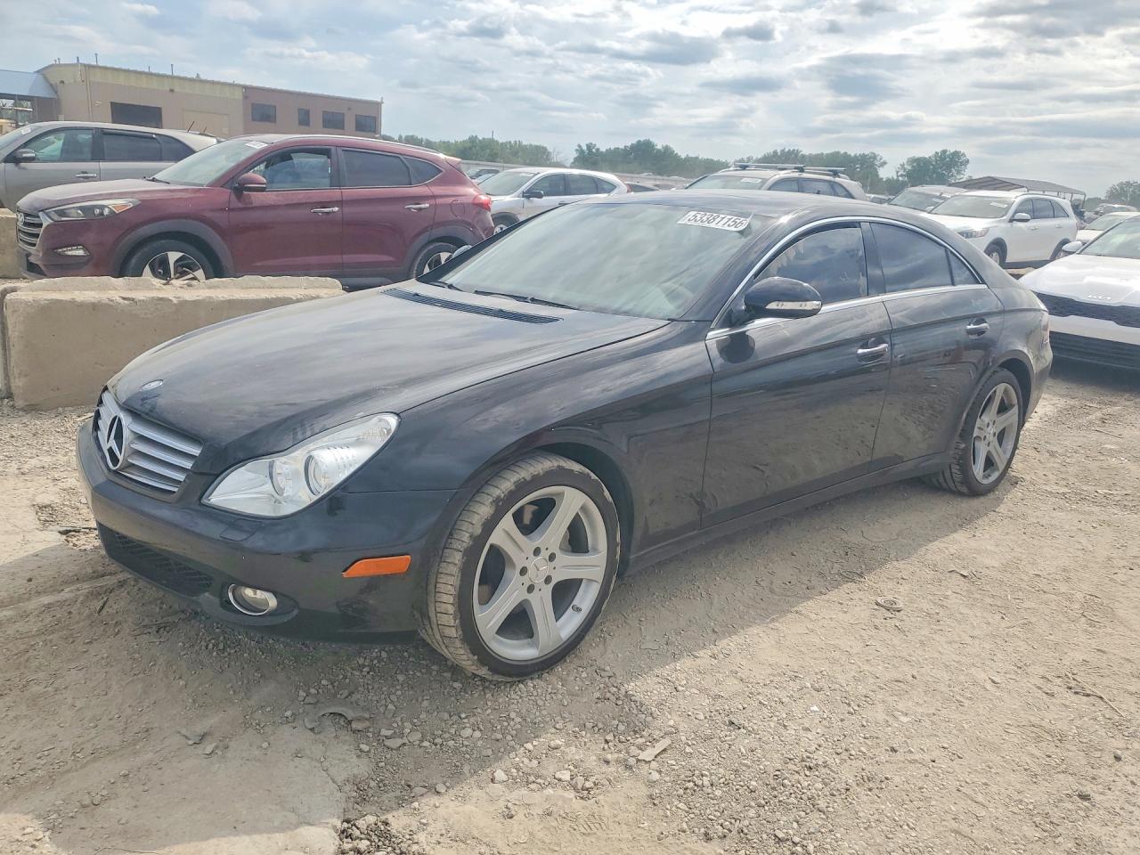 2007 Mercedes-Benz CLS 550, VIN WDDDJ72X57A106939 — Minor dents and scratches