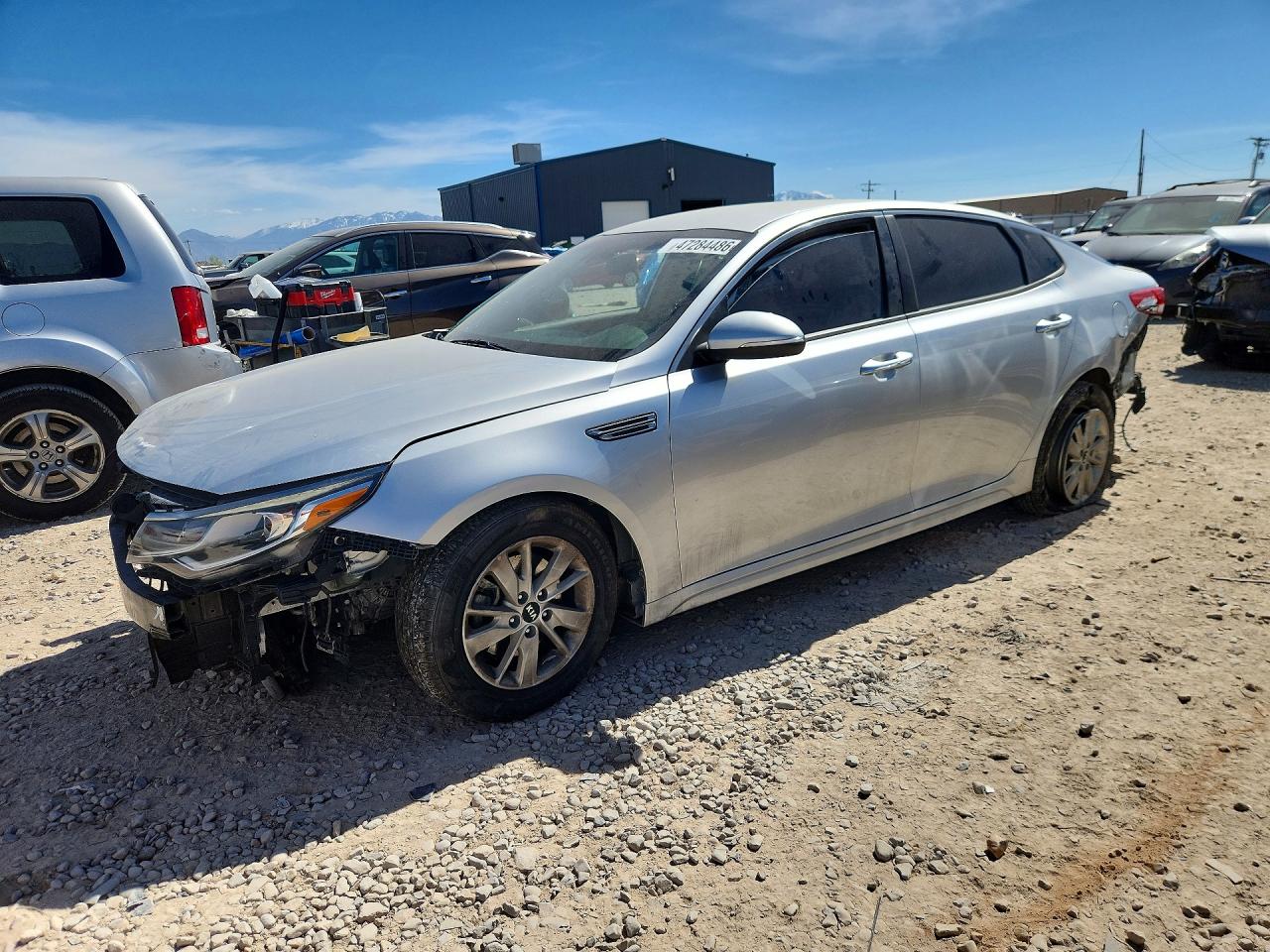 2019 Kia Optima LX, VIN 5XXGT4L36KG275134 — Front end