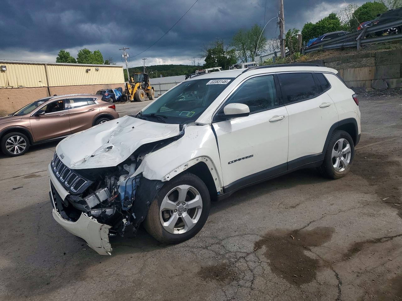 2019 Jeep Compass Altitude, VIN 3C4NJDBB7KT656114 — Перед