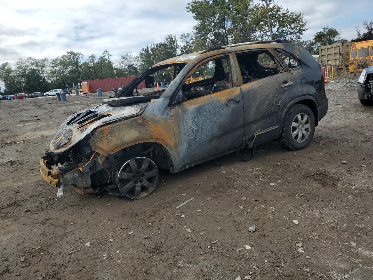 2013 Kia Sorento, VIN B0S53385106 — Engine fire