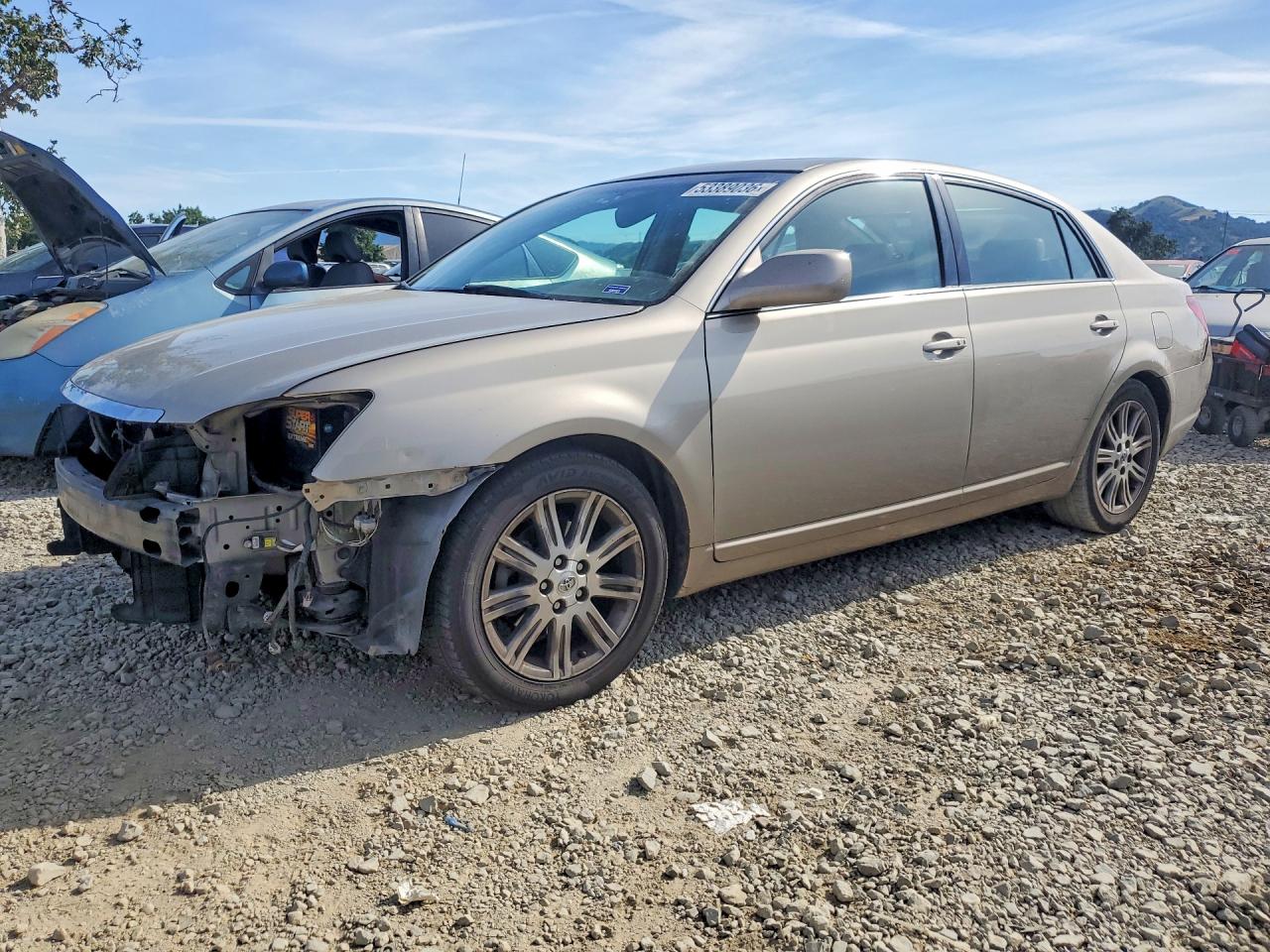 2006 Toyota Avalon Limited, VIN 4T1BK36B86U103645 — Front end