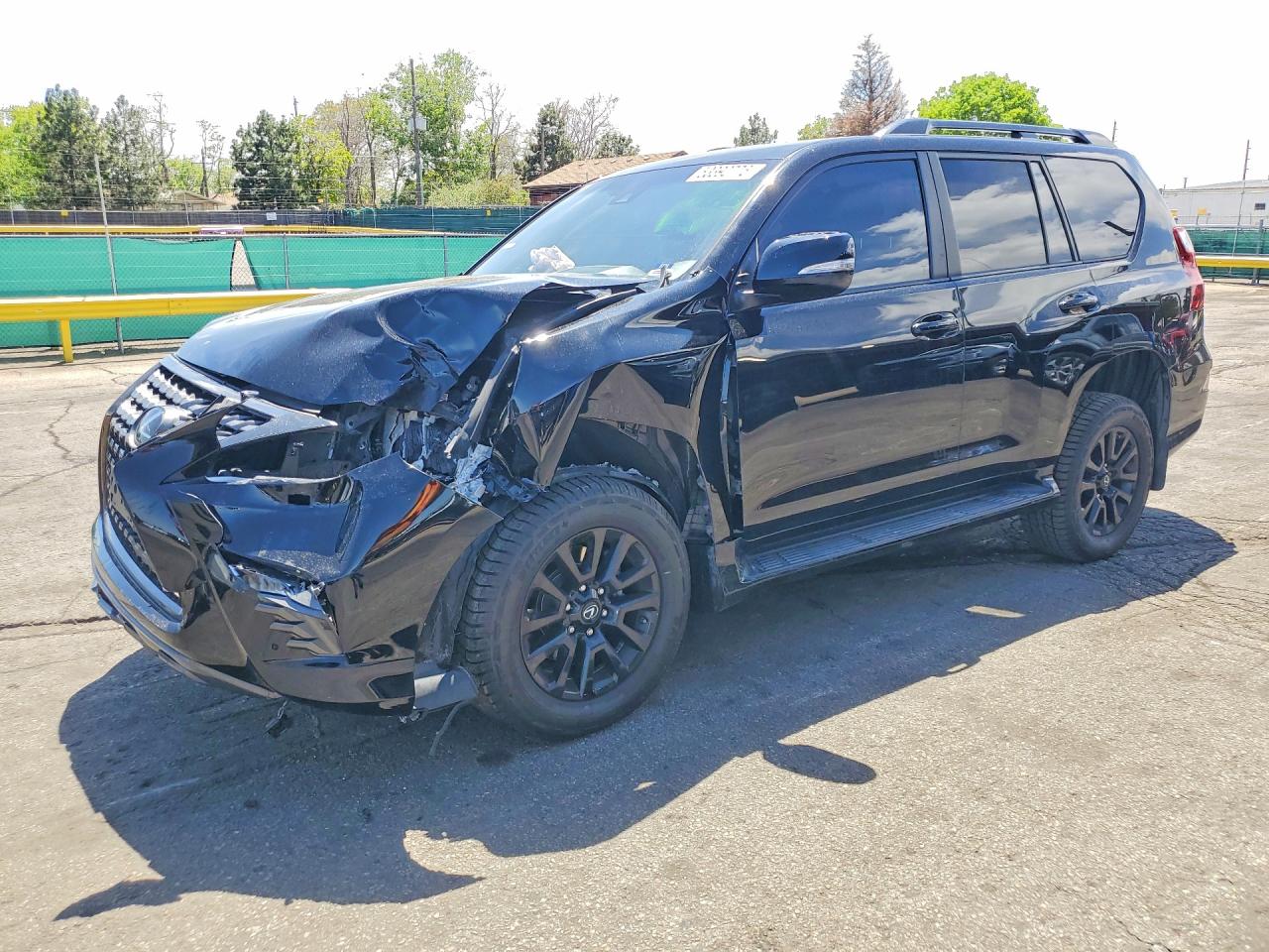 2022 Lexus GX 460, VIN JTJKM7BX4N5312281 — Front end