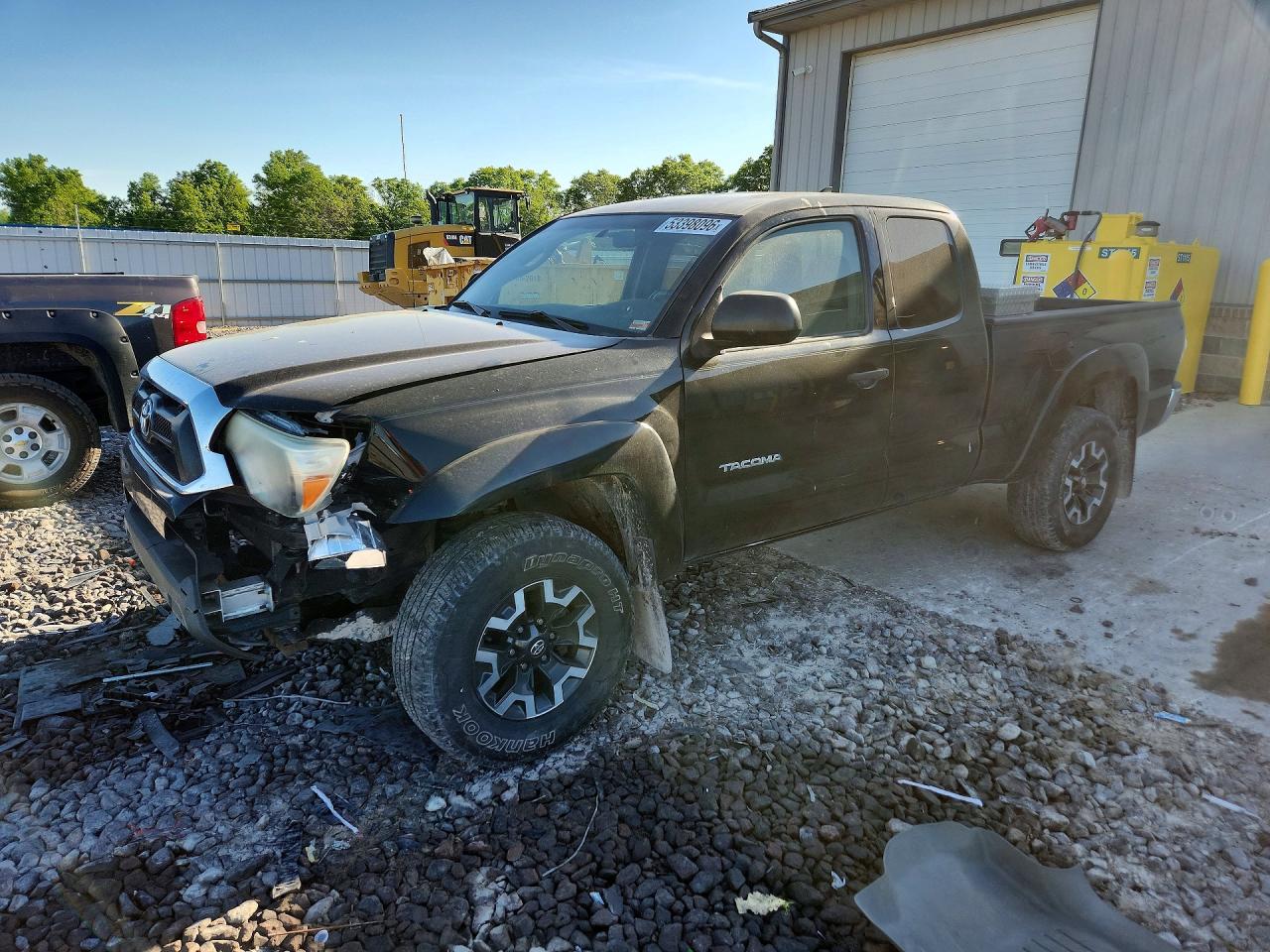 2014 Toyota Tacoma, VIN 5TFUX4EN1EX024430 — Front end