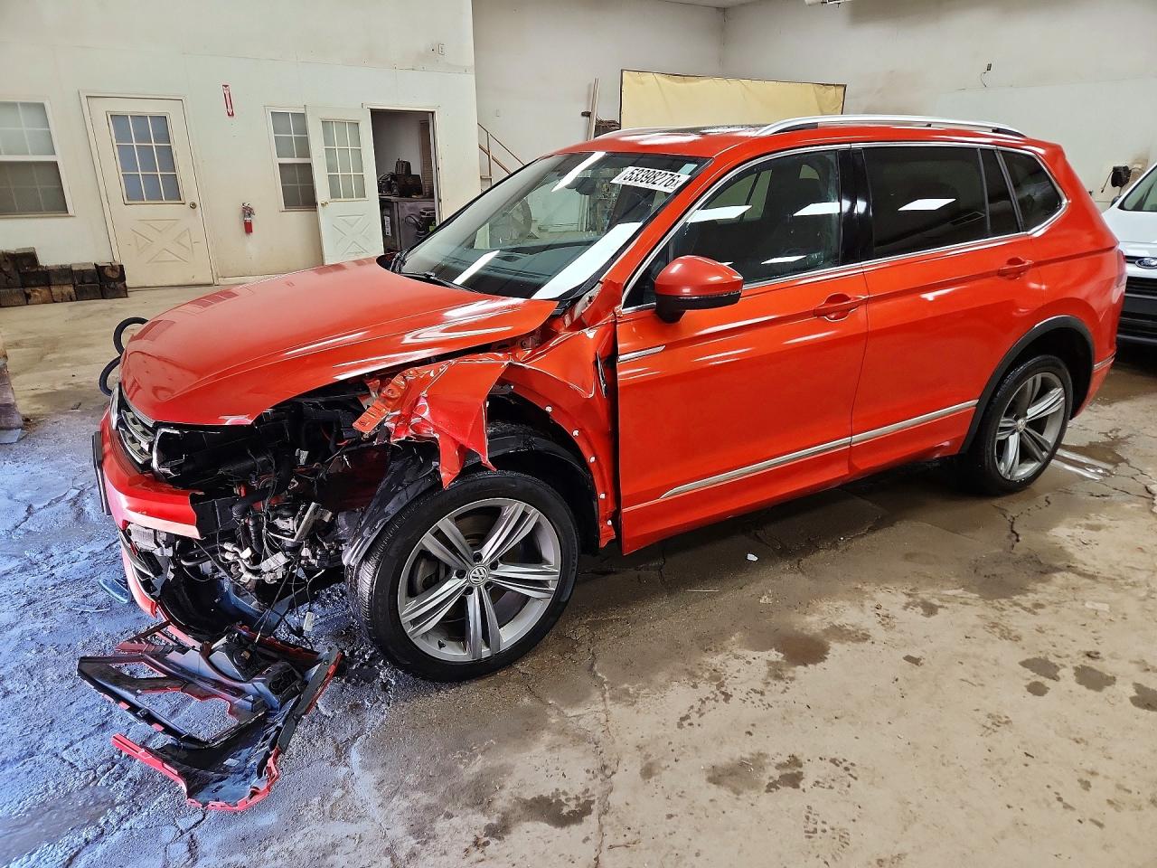 2019 Volkswagen Tiguan SE, VIN 3VV2B7AX8KM020960 — Front end