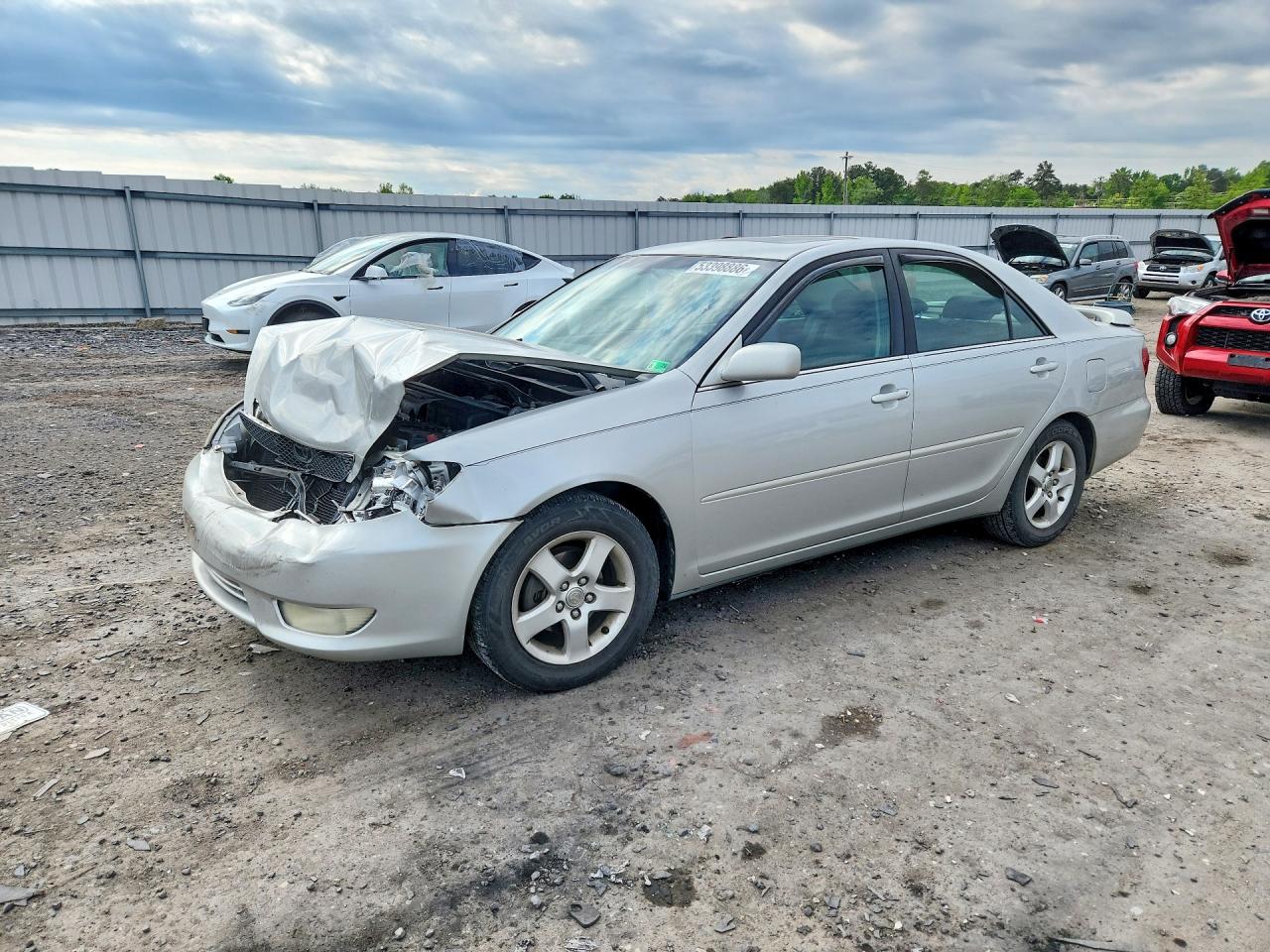 2006 Toyota Camry LE, VIN 4T1BE32K96U113176 — Front end