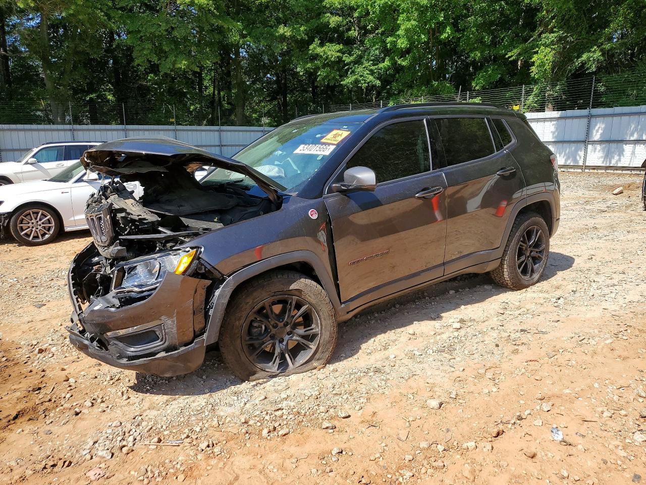 2019 Jeep Compass Trailhawk, VIN 3C4NJDDB0KT645226 — Перед