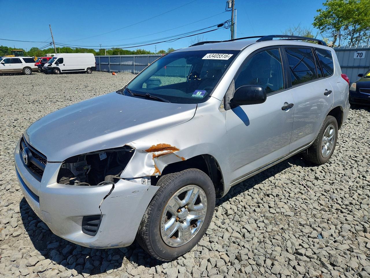 2009 Toyota RAV4, VIN JTMZF35V495011983 — Front end