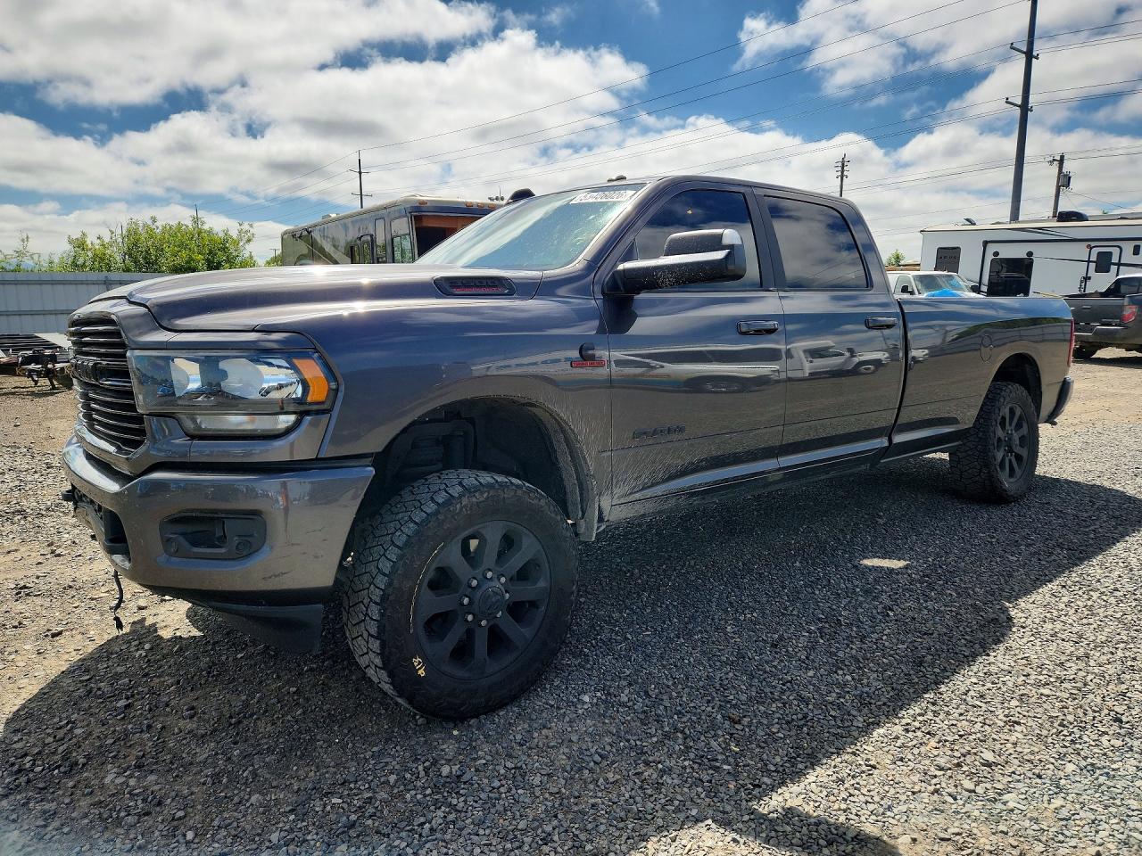 2020 Ram 3500 Big Horn, VIN 3C63R3HL1LG254861 — Бок