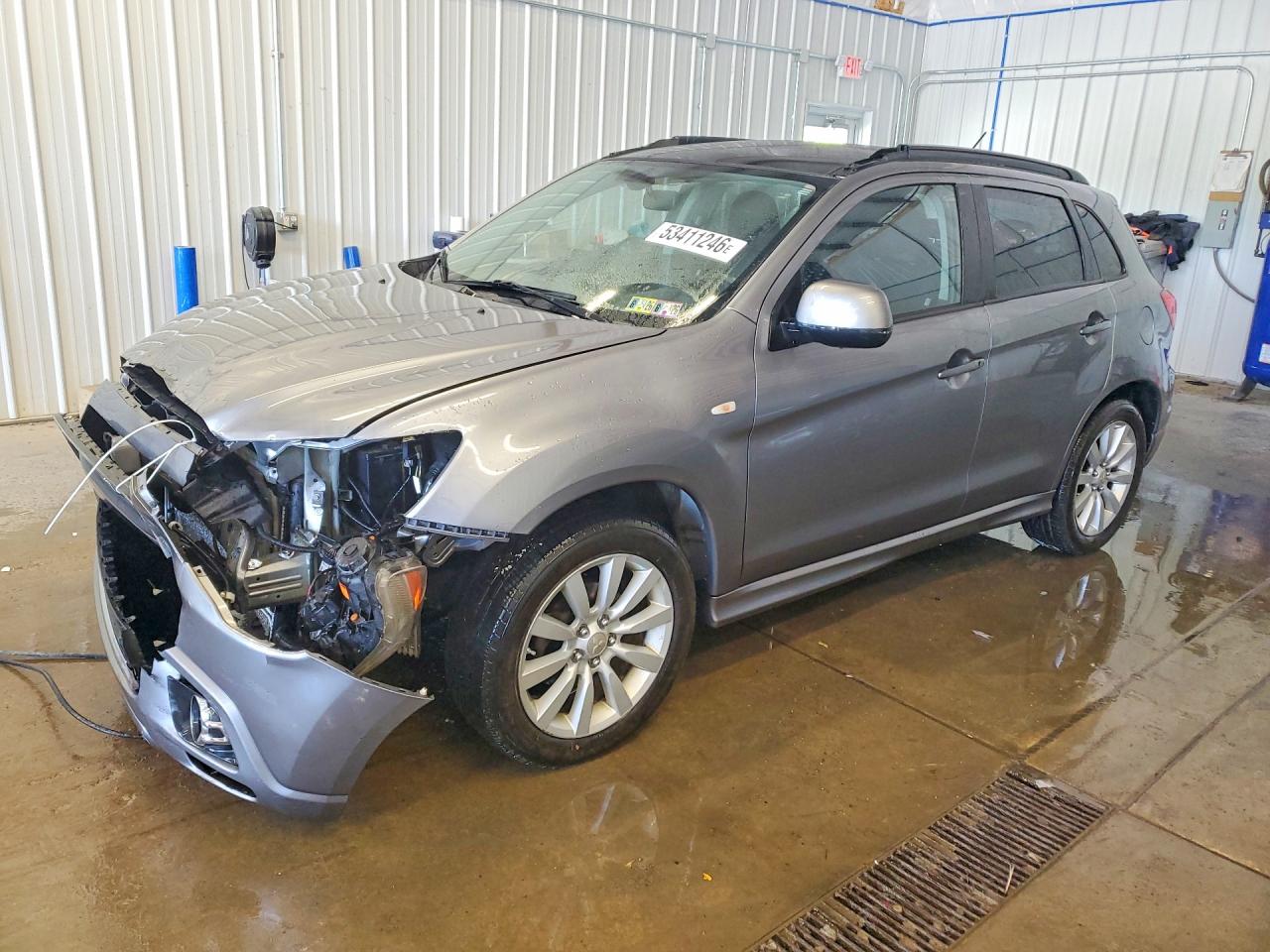 2011 Mitsubishi Outlander SE, VIN JA4AR4AU5BZ013354 — Front end