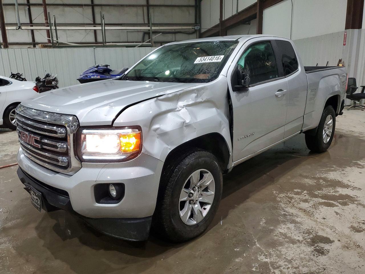 2017 GMC Canyon 4WD SLE, VIN 1GTH6CEN4H1274086 — Front end