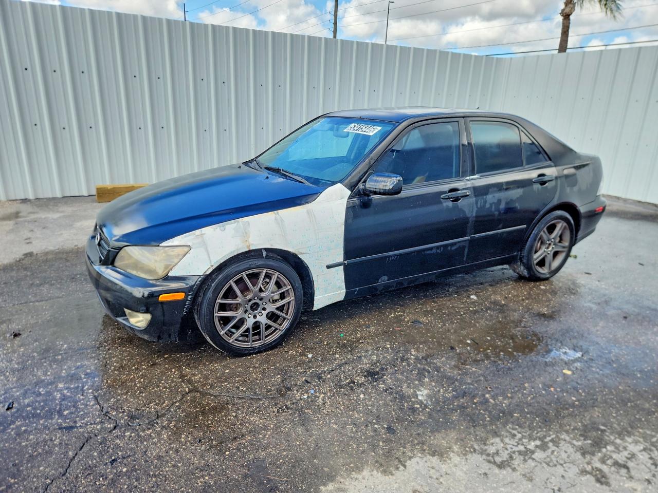 2002 Lexus IS 300/350, VIN JTHBD192520035450 — Side