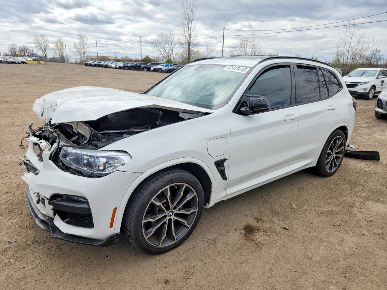 2021 BMW X3 xDrive30e, VIN 5UXTS1C03M9H77414 — Front end