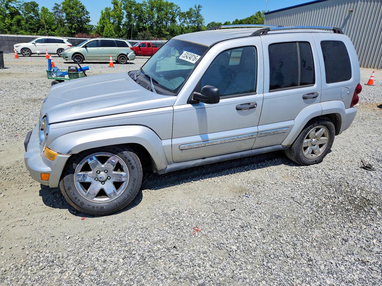 2006 Jeep Liberty Limited, VIN 1J4GK58K06W195531 — Front end