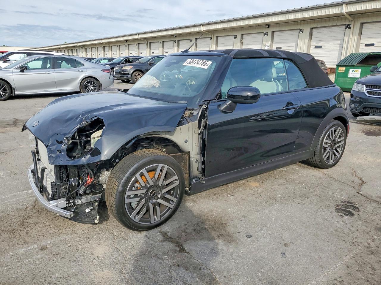 2025 MINI COOPER, VIN WMW13GX03S2X39863 — Front end