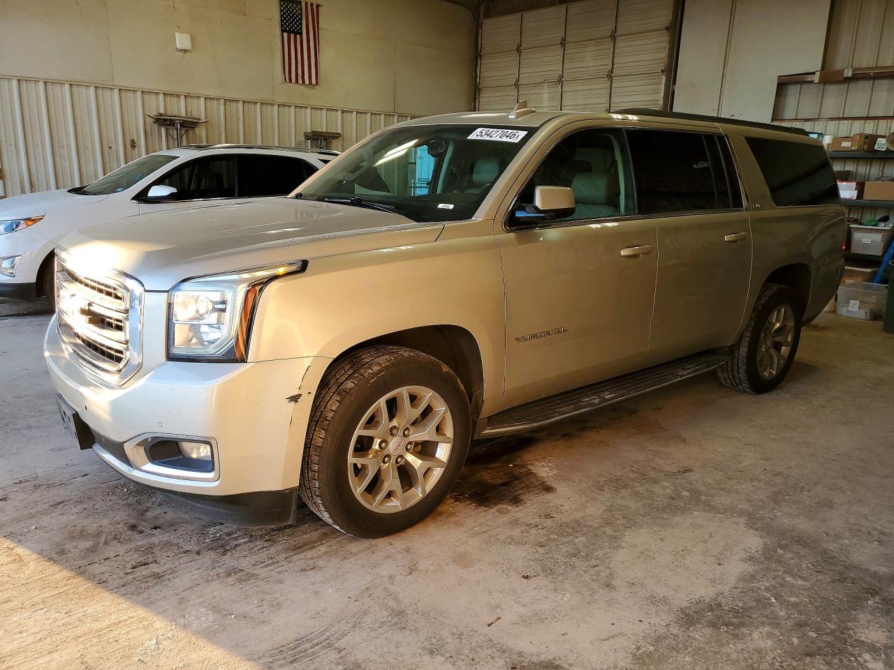 2016 GMC Yukon XL SLT, VIN 1GKS1GKC7GR406664 — Rear end