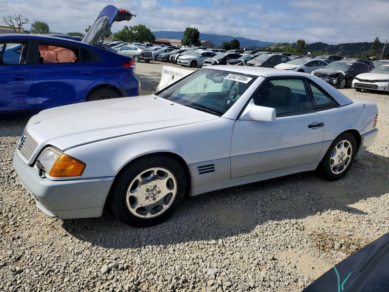 1992 Mercedes-Benz 500, VIN WDBFA66E2NF036868 — Minor dents and scratches
