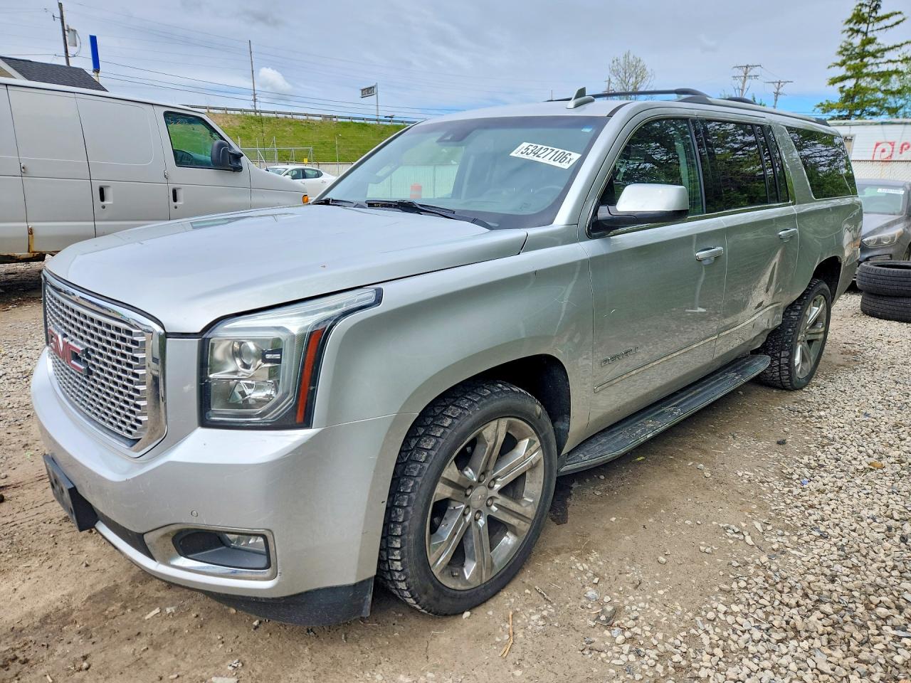 2017 GMC Yukon XL Denali, VIN 1GKS2HKJ9HR215184 — Rear end