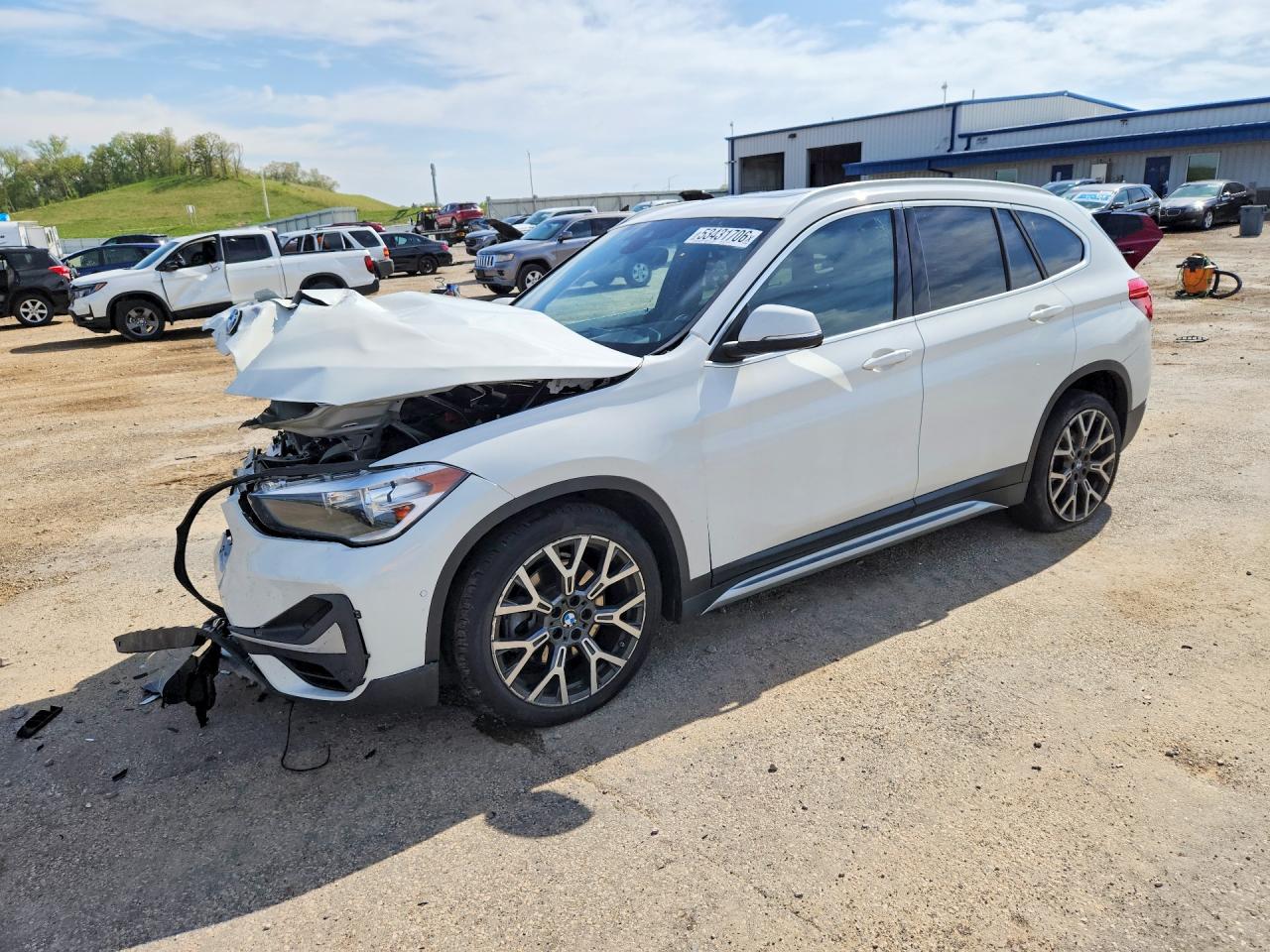 2021 BMW X1 sDrive28i, VIN WBXJG7C01M5S25589 — Front end