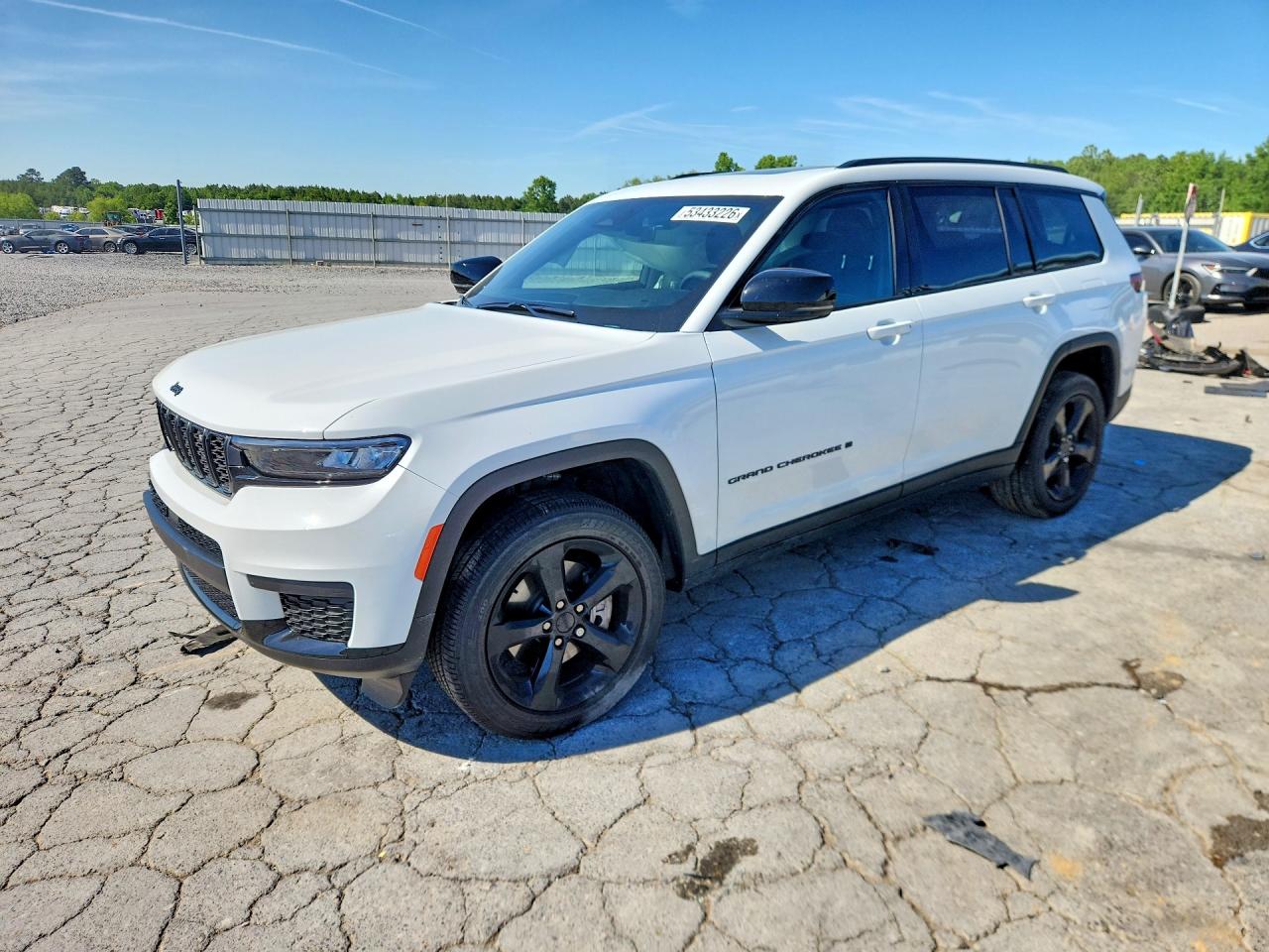 2025 Jeep Grand Cherokee Altitude X, VIN 1C4RJKAG5S8756102 — Перед