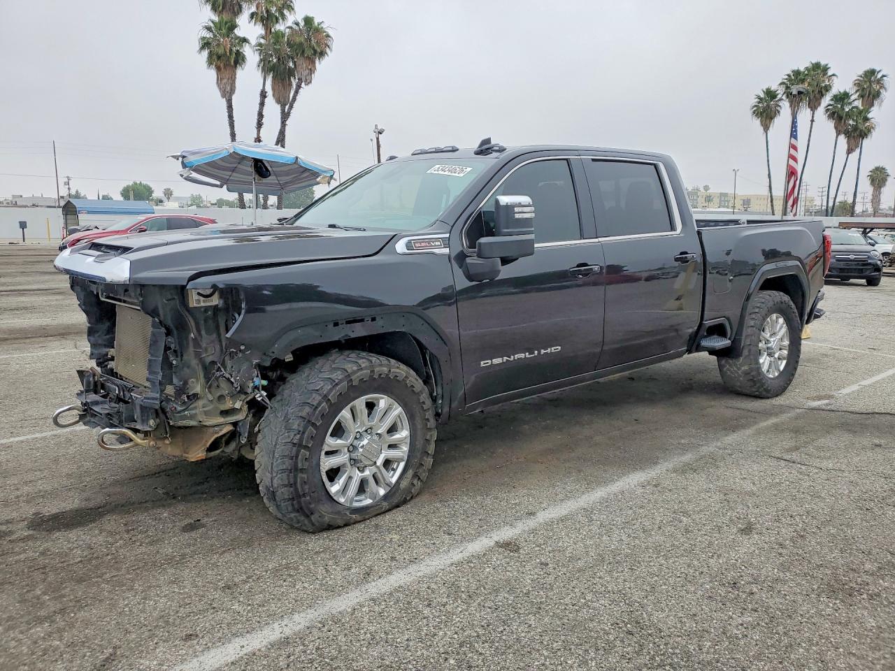 2022 GMC Sierra 2500HD Denali, VIN 1GT49RE79NF161453 — Front end