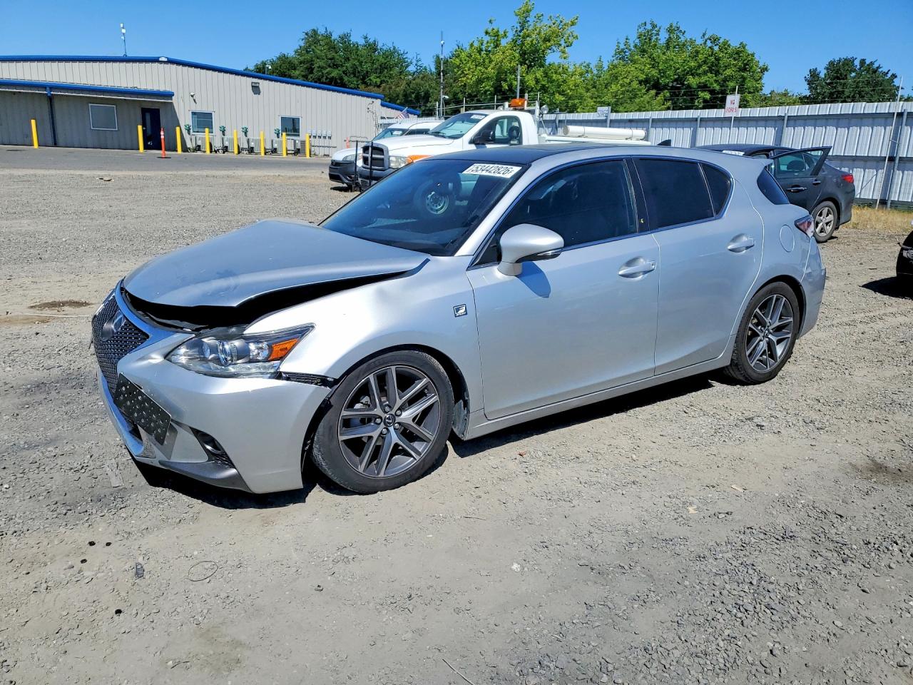 2016 Lexus CT 200h, VIN JTHKD5BH4G2271282 — Front end