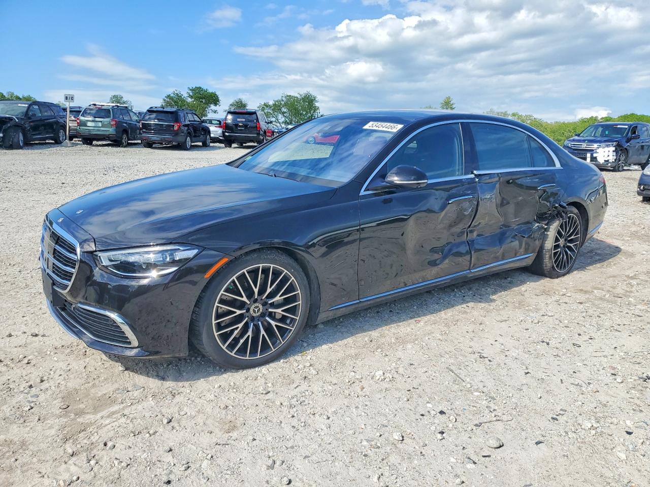 2022 Mercedes-Benz S 500, VIN W1K6G6DB9NA091295 — Side