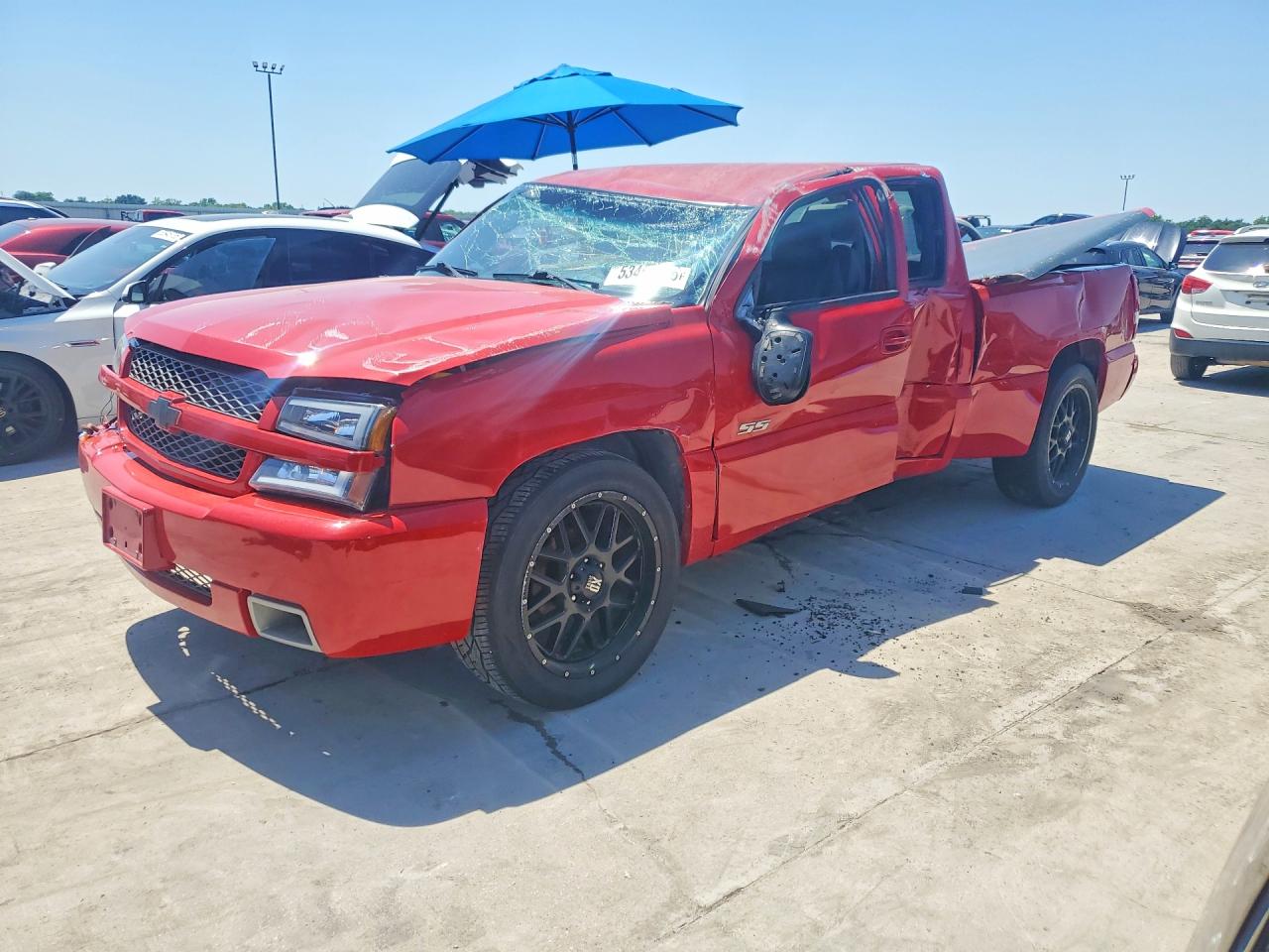 2003 Chevrolet Silverado SS, VIN 2GCEK19N131346748 — Front end
