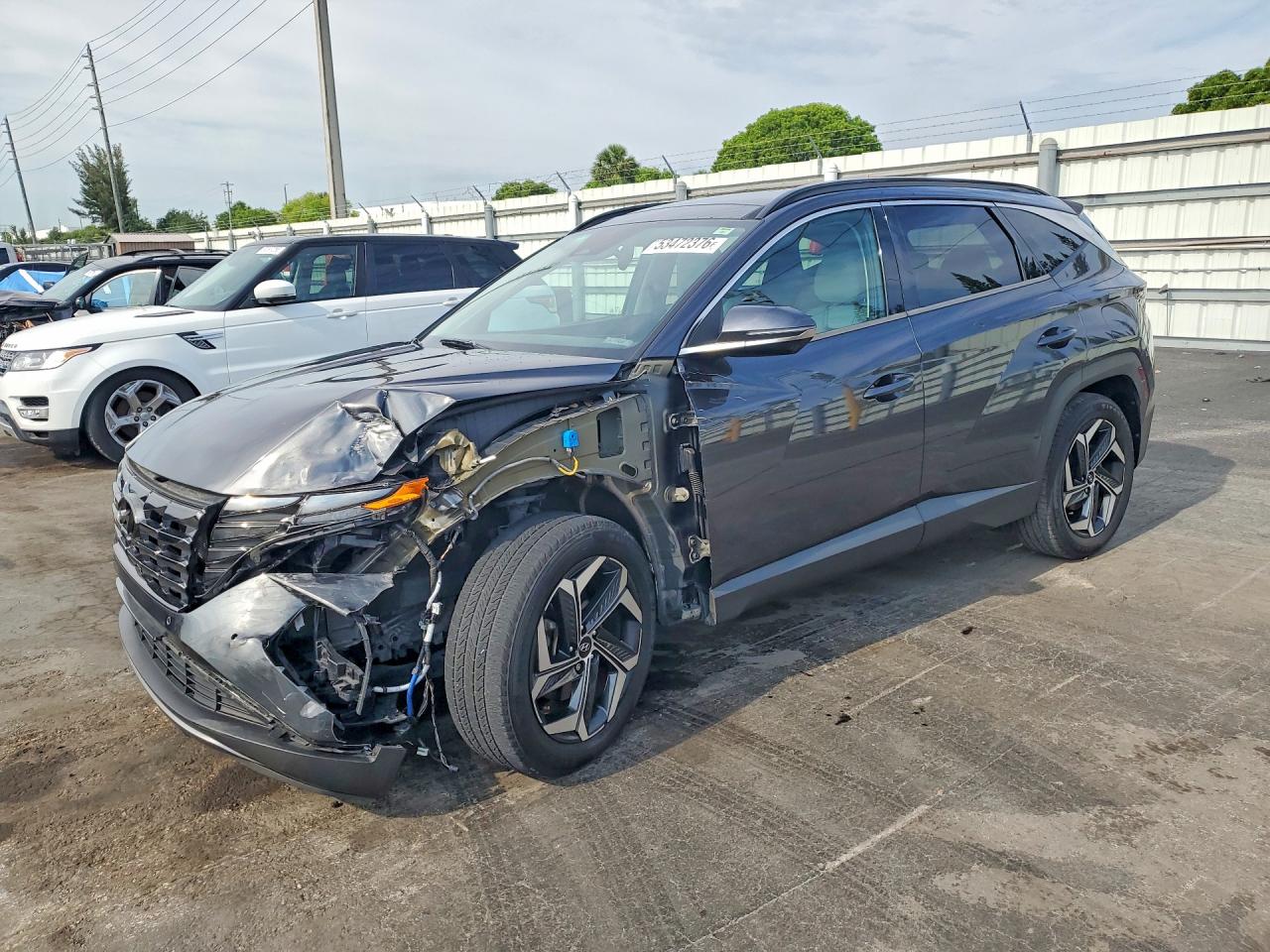 2022 Hyundai Tucson Limited, VIN 5NMJE3AE3NH051887 — Front end