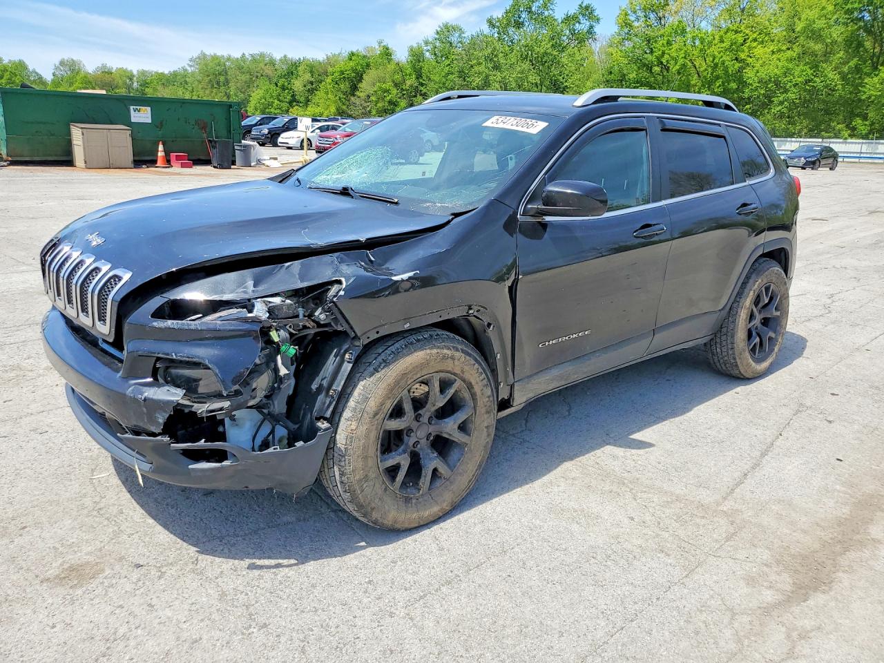2015 Jeep Cherokee Latitude, VIN 1C4PJMCB4FW647717 — Перед