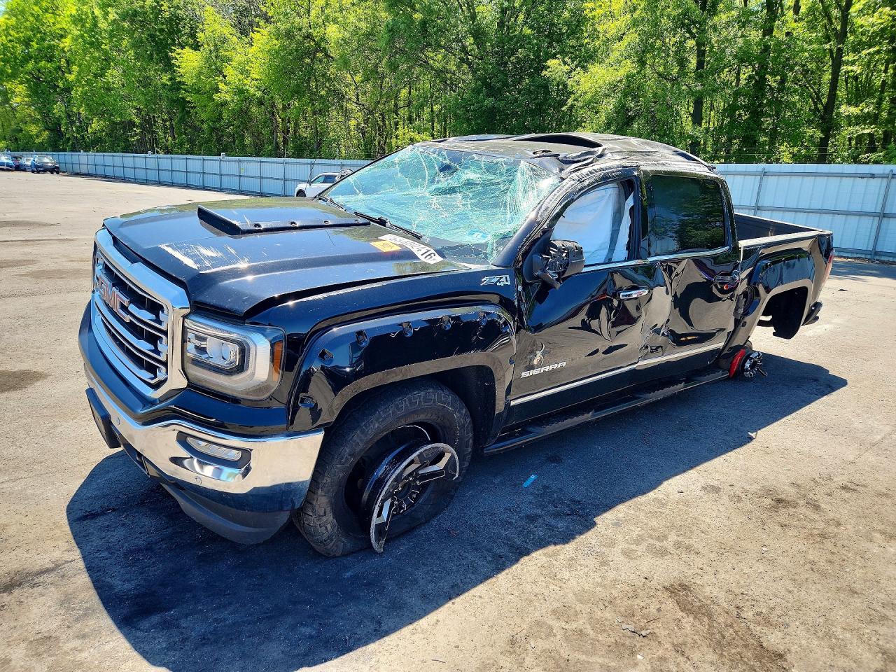 2018 GMC Sierra 1500 SLT, VIN 3GTU2NEC5JG254358 — Side