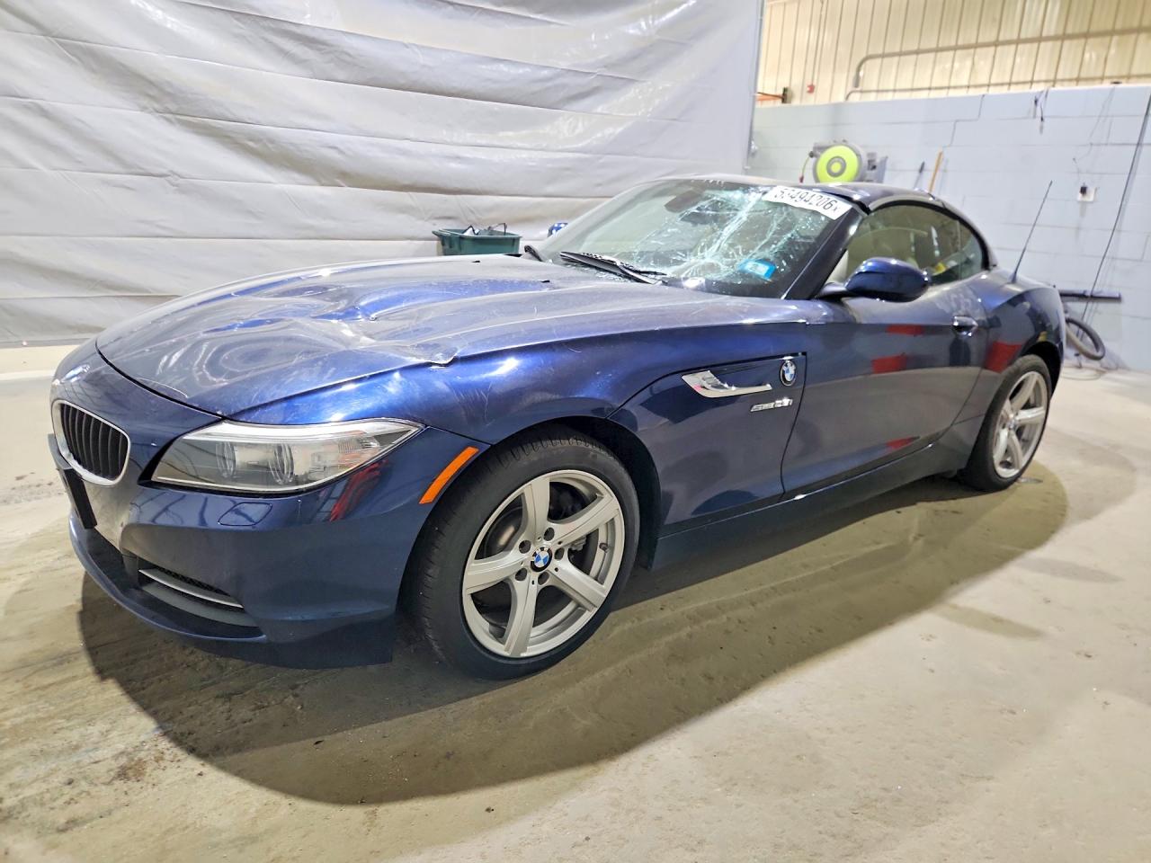 2015 BMW Z4 sDrive28i, VIN WBALL5C51FP557750 — Front end