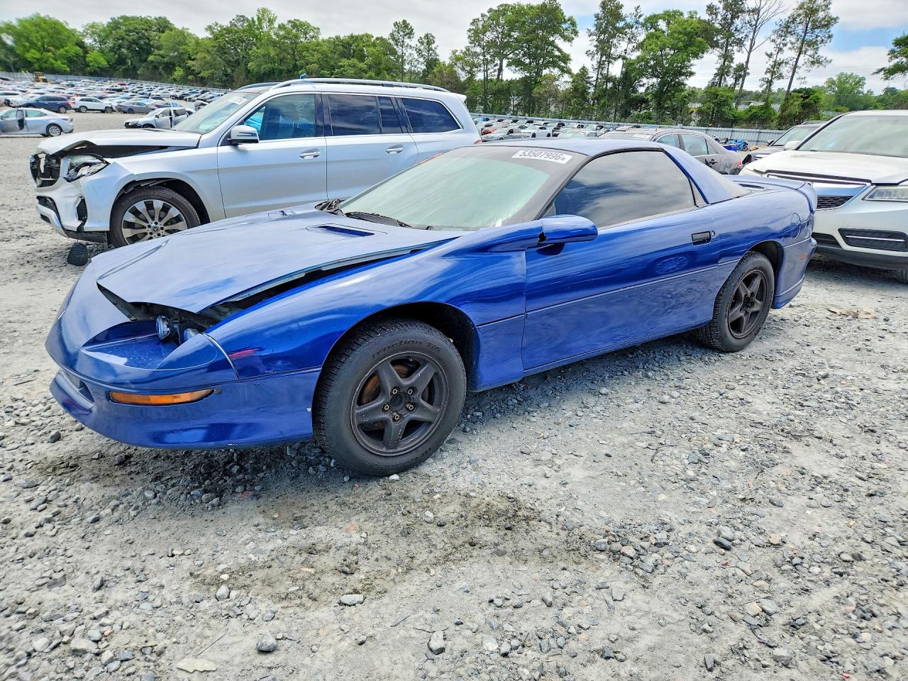 1997 Chevrolet Camaro, VIN 2G1FP22K0V2103434 — Front end