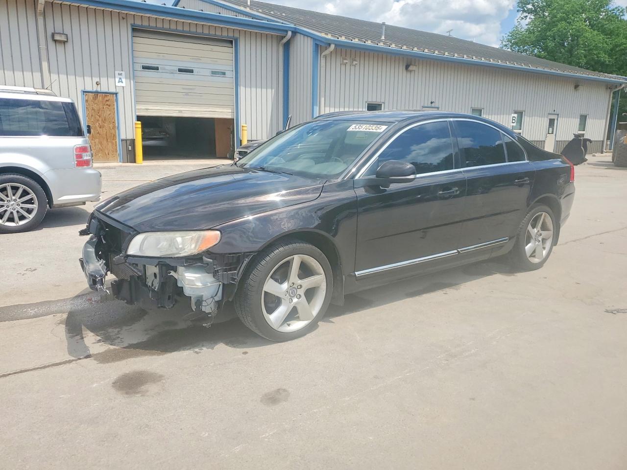 2012 Volvo S80 3.0L, VIN YV1902AH1C1160372 — Перед