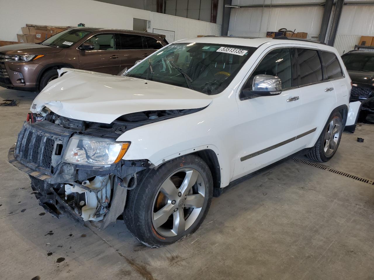 2013 Jeep Grand Cherokee Overland, VIN 1C4RJFCG0DC547029 — Front end