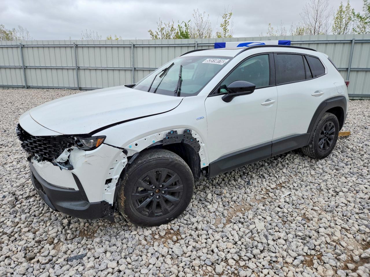 2025 Mazda CX-50 Hybrid Premium Package, VIN 7MMVAADW4SN133132 — Front end
