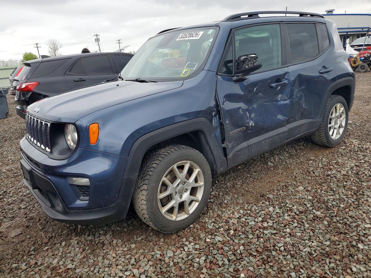2020 Jeep Renegade Latitude, VIN ZACNJBBB0LPM06269 — Бок