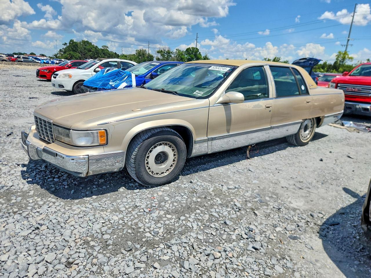 1996 Cadillac Fleetwood, VIN 1G6DW52P8TR702447 — Side