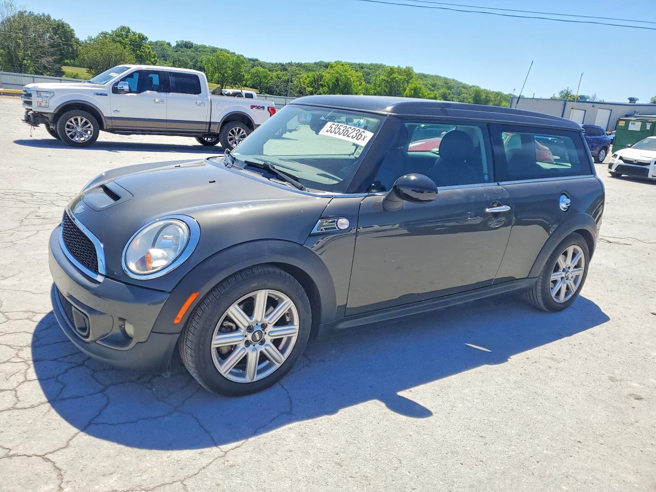 2011 MINI Clubman S, VIN WMWZG3C51BTY36572 — Minor dents and scratches