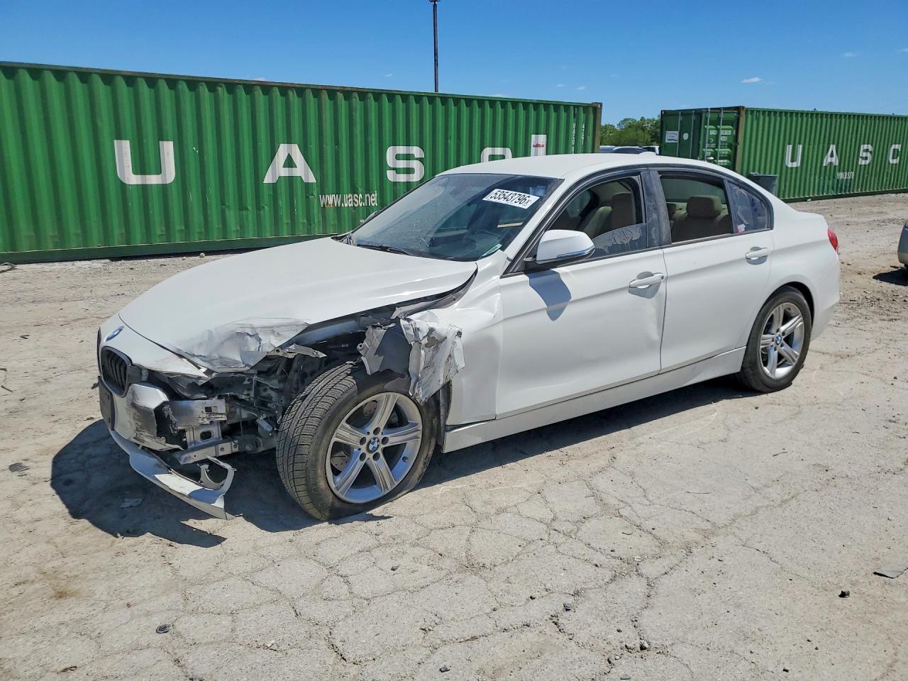 2013 BMW 3 Series 320i xDrive, VIN WBA3C3C55DF980855 — Front end